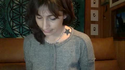 Snapshot of arielwyld chatting on January 29, 2025, 1:49 pm ariel  colin when hes here online show from January 29, 2025, 1:49 pm