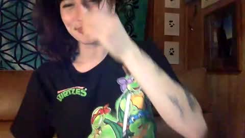 Snapshot of arielwyld chatting on February 8, 2025, 3:30 am ariel  colin when hes here online show from February 8, 2025, 3:30 am