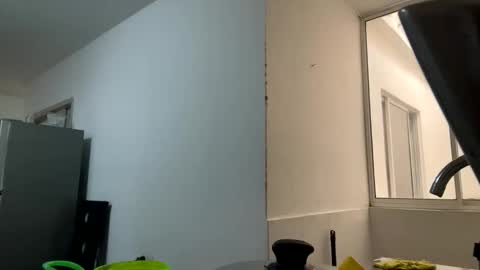 Snapshot of aries_plays chatting on November 15, 2025, 2:57 pm aries_plays online show from November 15, 2025, 2:57 pm