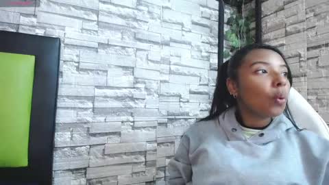 Snapshot of arietta_ chatting on March 3, 2025, 3:42 pm ARIETTA online show from March 3, 2025, 3:42 pm