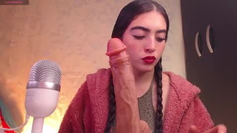 Snapshot of arii_vega chatting on January 5, 2025, 3:23 pm ARII VEGA online show from January 5, 2025, 3:23 pm