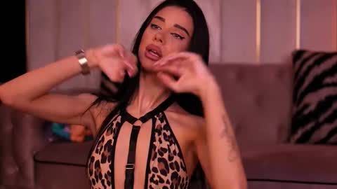 Arina online show from November 20, 2025, 6:29 pm