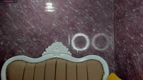 arisha_lee2 online show from March 11, 2025, 7:04 am