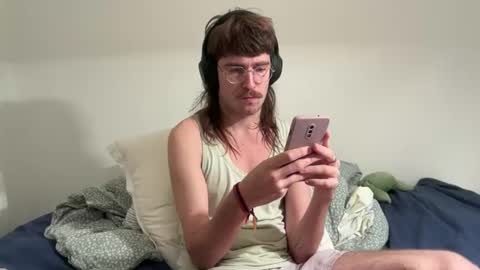 Ariste online show from October 19, 2025, 1:23 pm