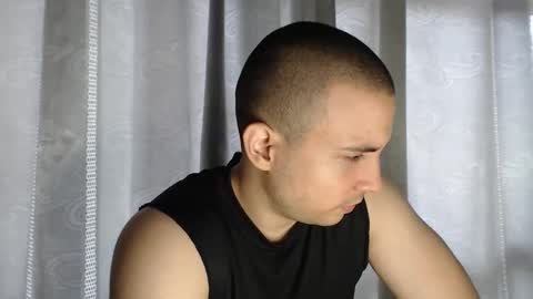 ARMANDO online show from November 4, 2025, 6:07 pm