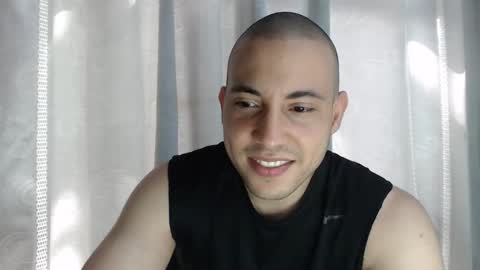 ARMANDO online show from November 5, 2025, 6:41 pm