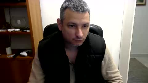 Snapshot of armorkill1986 chatting on November 17, 2025, 11:27 am Armorkill online show from November 17, 2025, 11:27 am