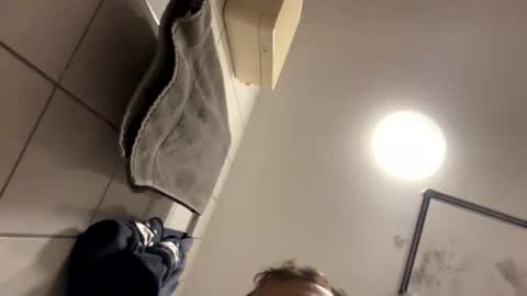 Snapshot of armyskater32 chatting on September 19, 2025, 9:26 pm armyskater32 online show from September 19, 2025, 9:26 pm