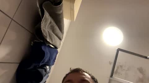 Snapshot of armyskater32 chatting on September 30, 2025, 9:09 pm armyskater32 online show from September 30, 2025, 9:09 pm