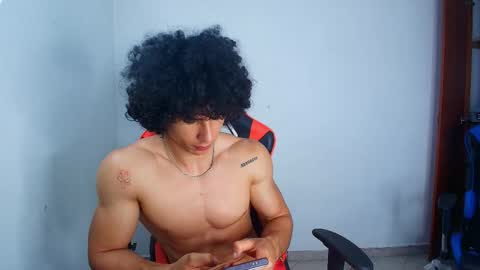 arnold black online show from September 16, 2025, 12:06 pm