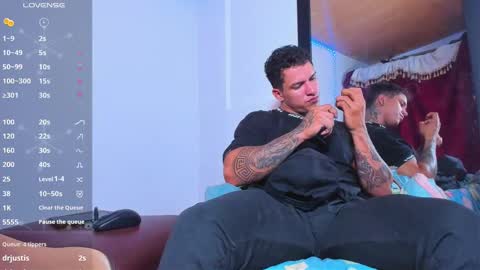 arnold sexy hot98 online show from March 6, 2025, 6:16 pm