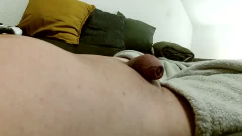 Snapshot of arok73 chatting on December 8, 2024, 2:39 am Arok online show from December 8, 2024, 2:39 am