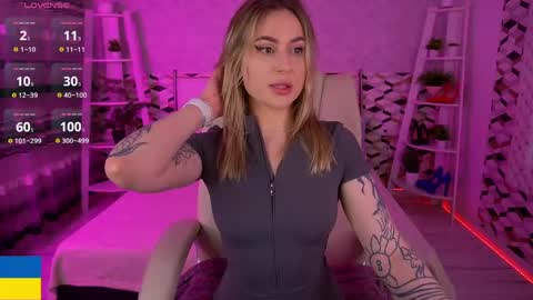AROLINA online show from May 21, 2026, 9:44 pm