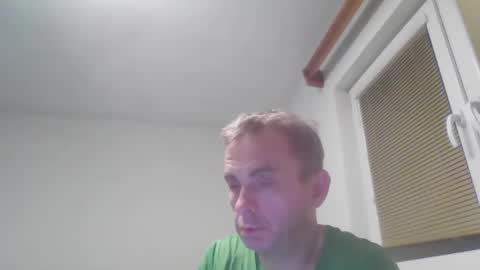 aromannn online show from December 1, 2024, 5:35 pm