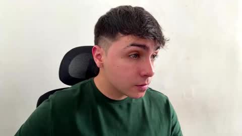 aron__cooper online show from December 5, 2025, 2:36 pm