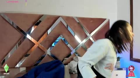 Aron cruz  online show from February 7, 2026, 1:04 pm