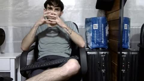 Aron G Franco online show from October 31, 2025, 3:40 am