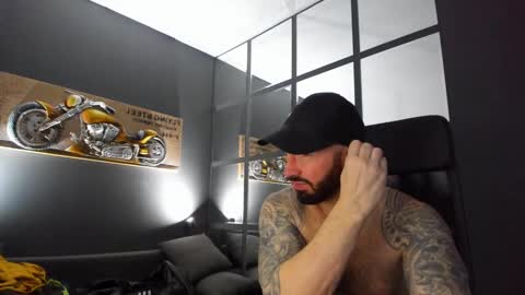 AronGrant online show from January 28, 2025, 8:25 am