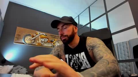 AronGrant online show from February 24, 2025, 11:54 am