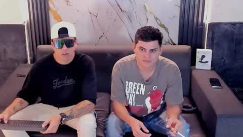 Aroon   online show from April 27, 2026, 4:10 am