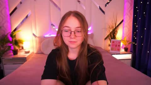 arrinawair online show from February 19, 2026, 9:49 am