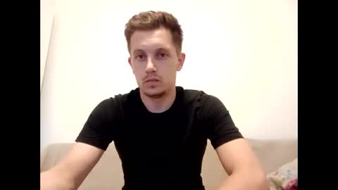 arromwilliam90 online show from September 17, 2025, 2:52 pm