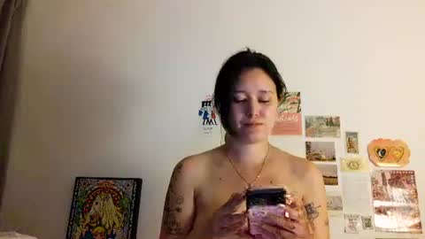 Snapshot of arrosemoi chatting on May 4, 2026, 9:11 pm arrosemoi online show from May 4, 2026, 9:11 pm