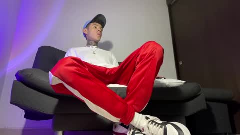   online show from March 12, 2025, 10:16 am