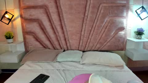 Snapshot of artemis_57 chatting on May 10, 2026, 4:28 am Artemis online show from May 10, 2026, 4:28 am