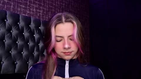 artemisablake online show from October 10, 2025, 4:39 pm