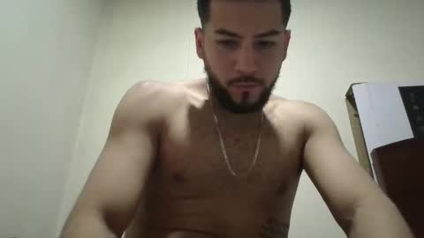 Snapshot of arthur1718 chatting on November 6, 2025, 12:33 am arthur1718 online show from November 6, 2025, 12:33 am