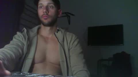 Snapshot of artur833 chatting on October 18, 2025, 9:15 pm artur833 online show from October 18, 2025, 9:15 pm