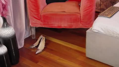 Aryana online show from September 22, 2025, 5:42 am