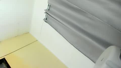 aryan_dolly online show from April 22, 2026, 12:18 pm