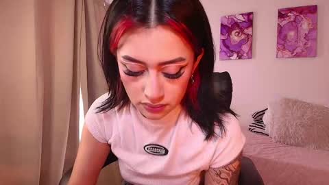 Snapshot of arye_lle chatting on November 2, 2025, 8:22 pm arye_lle online show from November 2, 2025, 8:22 pm