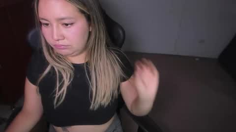 ash_smith1 online show from November 12, 2025, 9:58 pm