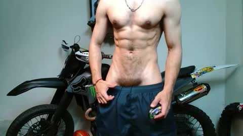 Snapshot of ash_wingrant chatting on October 1, 2025, 8:59 pm ash_wingrant online show from October 1, 2025, 8:59 pm