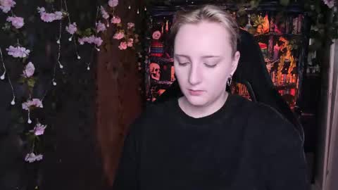 Snapshot of asheluck chatting on July 7, 2026, 6:27 am AshleyAshe online show from July 7, 2026, 6:27 am