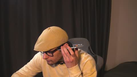 Jerk Machine online show from April 16, 2026, 2:29 pm