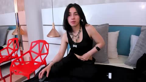 Ashkoreh online show from March 18, 2026, 8:12 pm