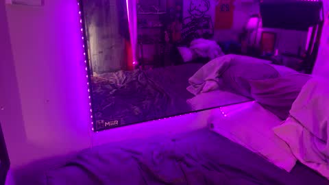 Ashl33mackenzi3 online show from January 26, 2025, 9:40 am