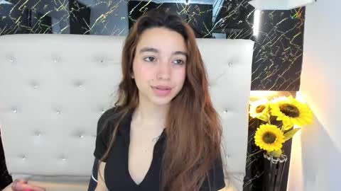 ashley_7777 online show from February 10, 2025, 2:59 pm