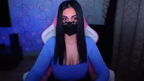   Yasmina   online show from November 18, 2025, 3:45 am