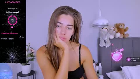 Ashley online show from September 16, 2025, 2:51 pm