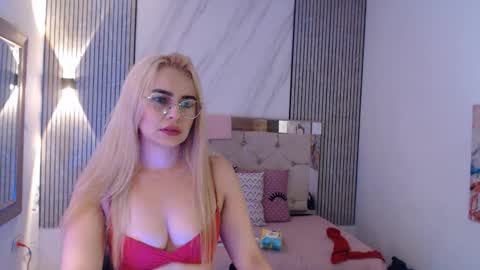 ashley__tylor online show from March 2, 2026, 2:03 am