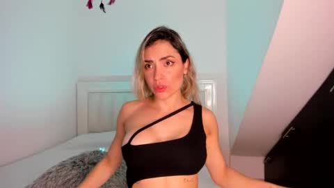 ashley_blair online show from February 21, 2025, 3:54 pm