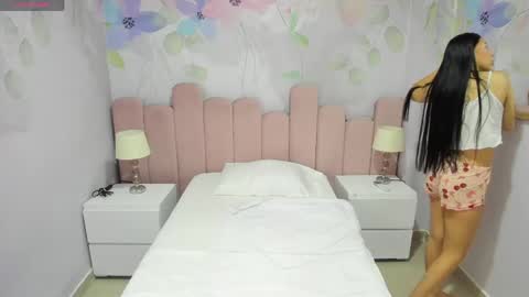 ASHLEY online show from April 13, 2026, 1:44 am