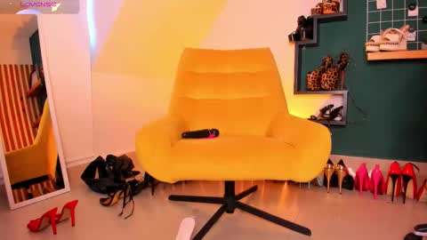 Snapshot of ashley_leon_ chatting on February 25, 2026, 2:37 pm ashley_leon_ online show from February 25, 2026, 2:37 pm