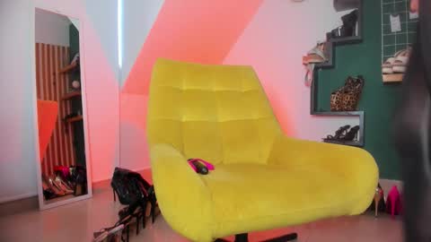 Snapshot of ashley_leon_ chatting on March 29, 2026, 1:00 pm ashley_leon_ online show from March 29, 2026, 1:00 pm