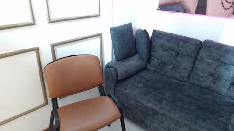  Ashley online show from November 28, 2025, 1:30 am